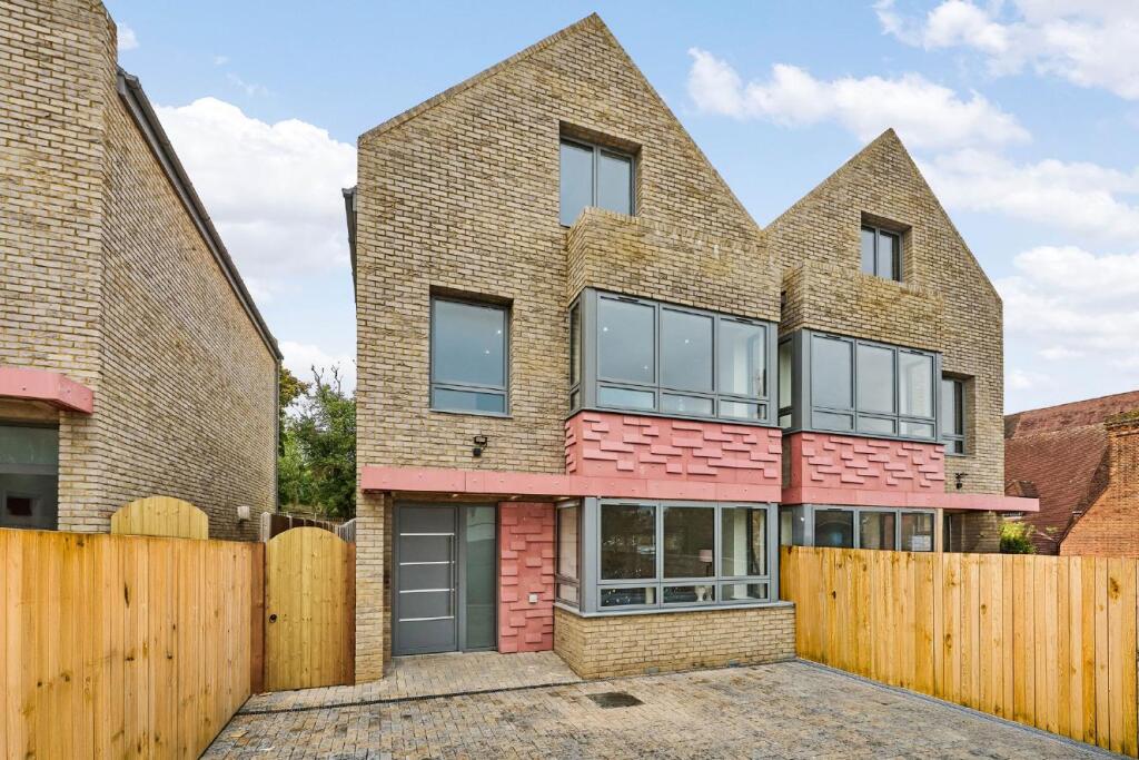 Main image of property: Hilltop Collection, Streatham, London, SW16