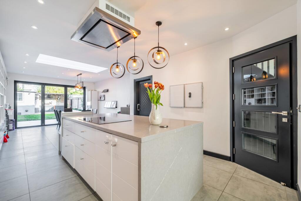 Main image of property: Gracefield Gardens, Streatham, London, SW16