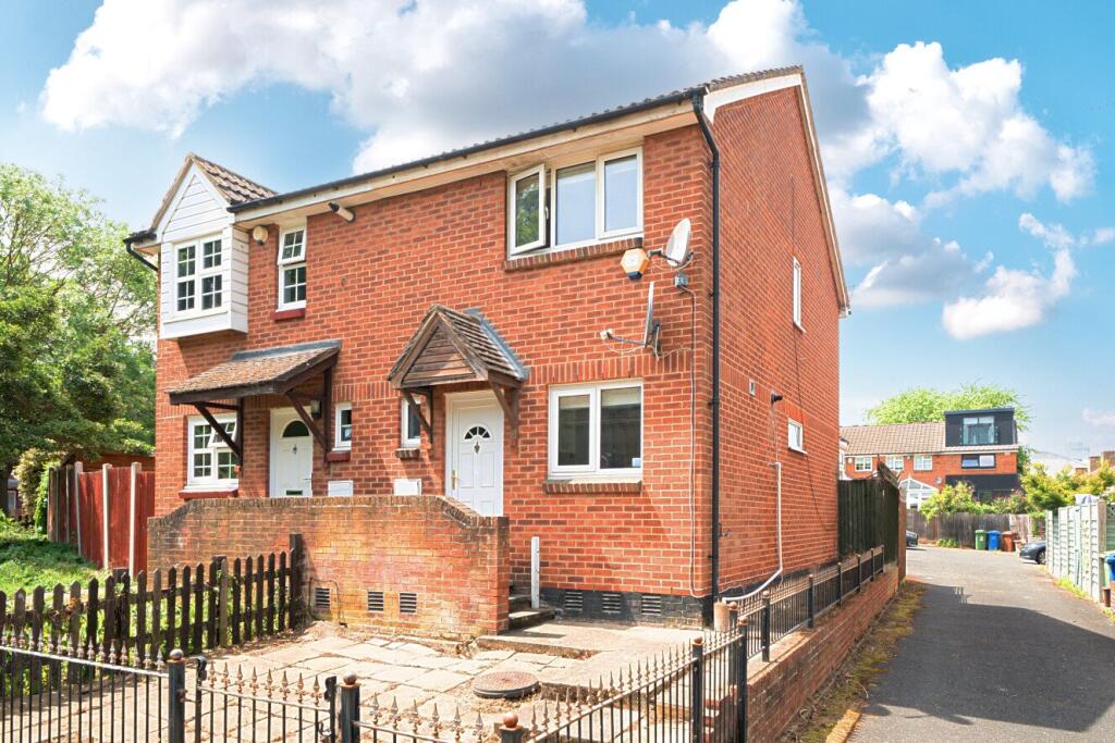 Main image of property: Lavender Road, Surrey Quays, London, SE16