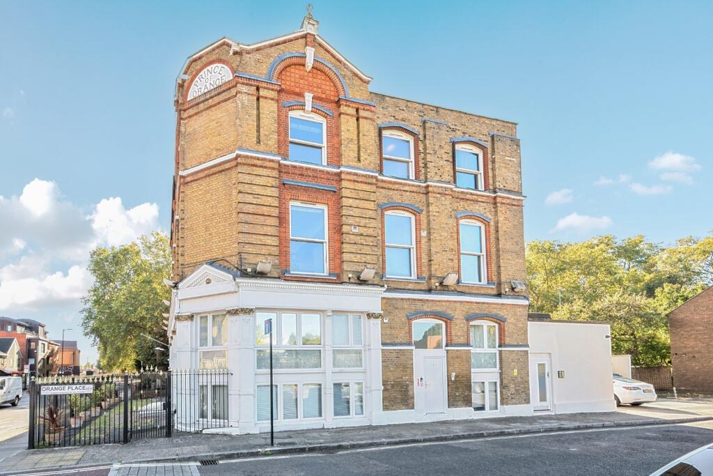 Main image of property: Orange Place, Surrey Quays, London, SE16