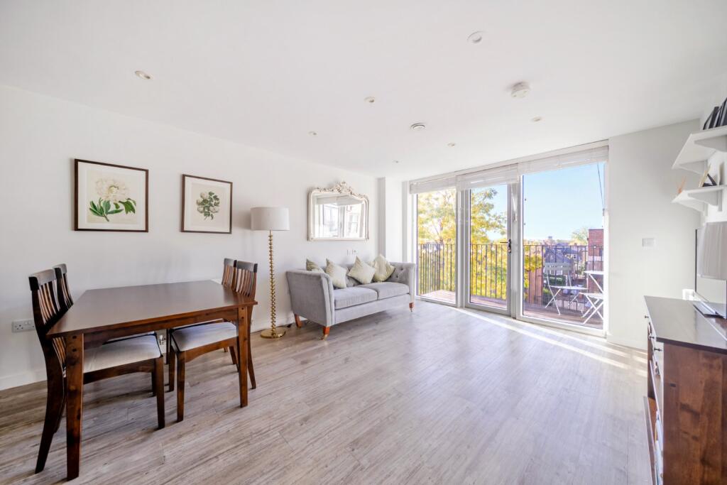 Main image of property: Tooting High Street, London, SW17