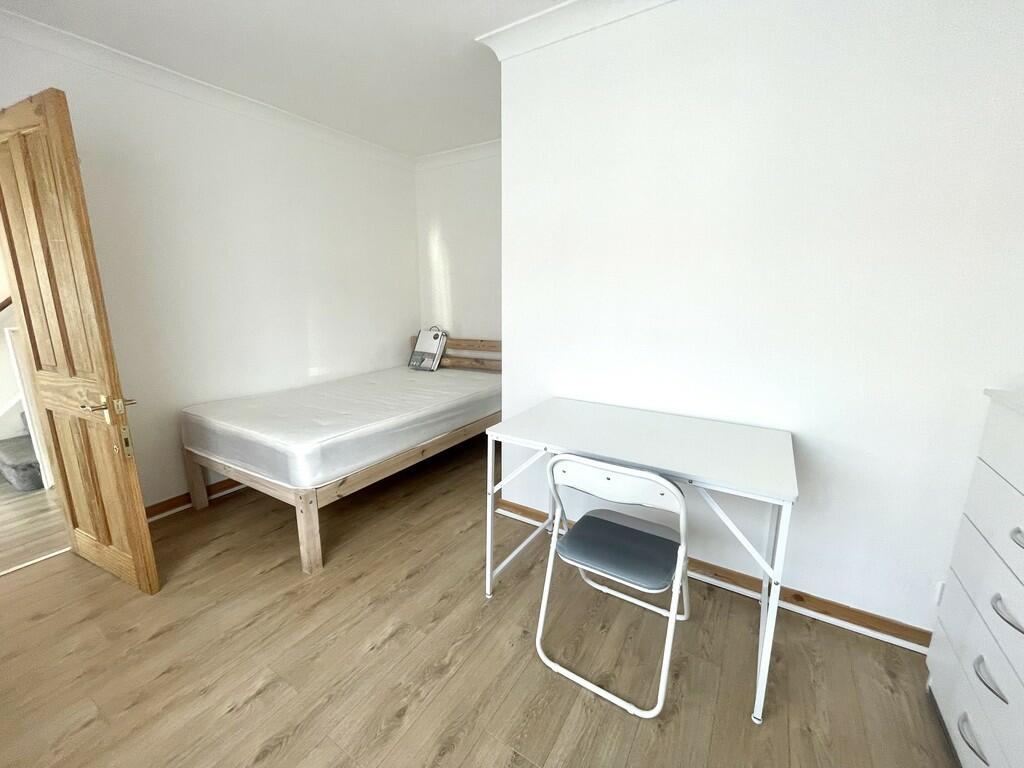 Additional property image - Cambridge Road, Canterbury