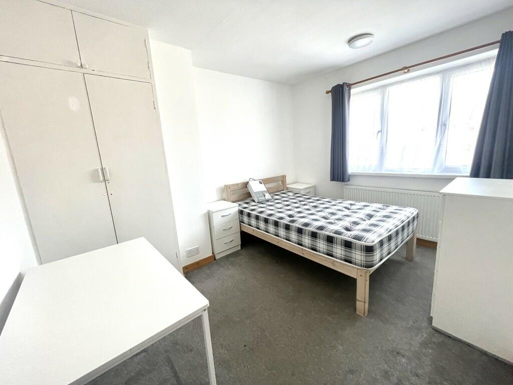 Additional property image - Cambridge Road, Canterbury