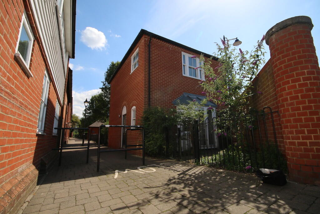 Main image of property: Station Road West, Canterbury