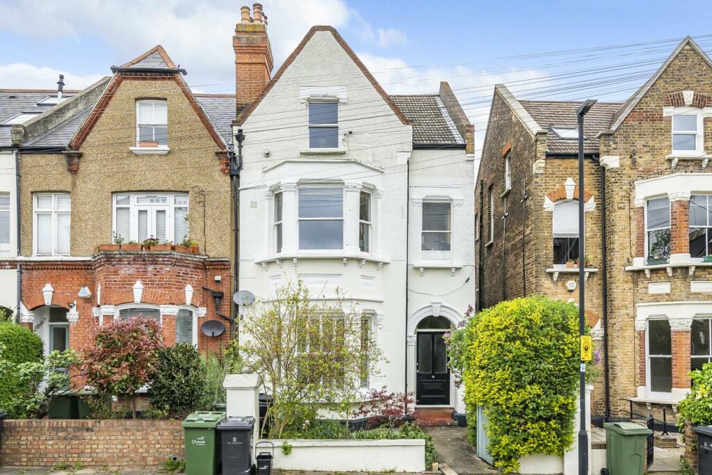 2 bedroom flat for sale in Deronda Road, Herne Hill, SE24