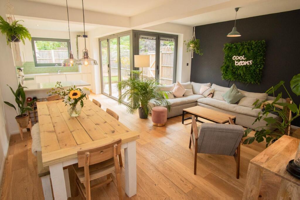 Main image of property: Avenue Park Road, West Norwood, London, SE27