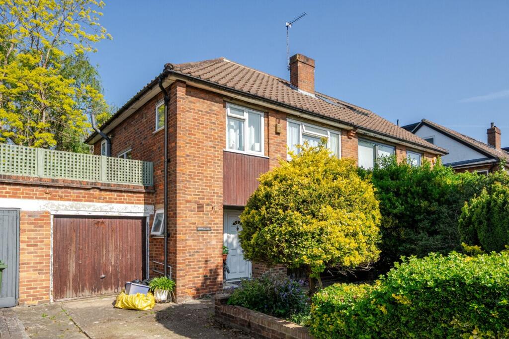 Main image of property: Chatsworth Way, West Dulwich, London, SE27
