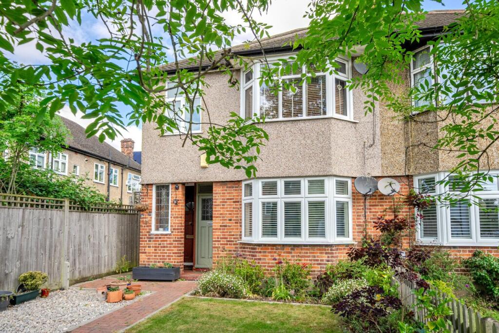 Main image of property: Chestnut Road, London, SE27