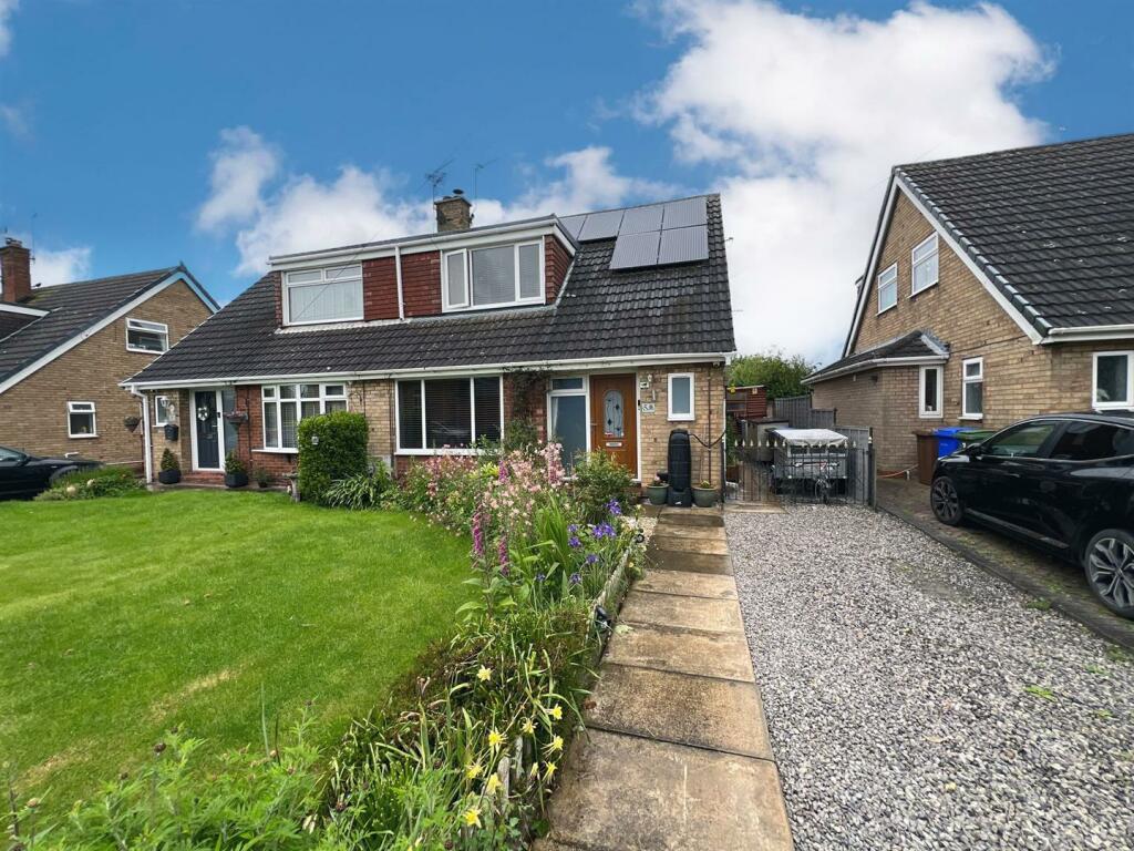 3 bedroom semidetached house for sale in Dorset Avenue, Skirlaugh