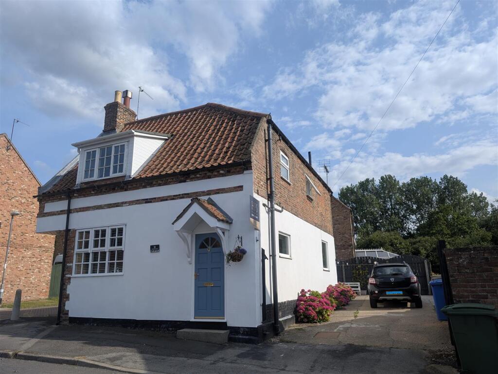 Main image of property: North Street, Aldbrough, Hull