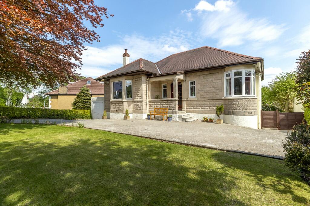 4 bedroom detached house for sale in Dumgoyne Drive, Bearsden, Glasgow