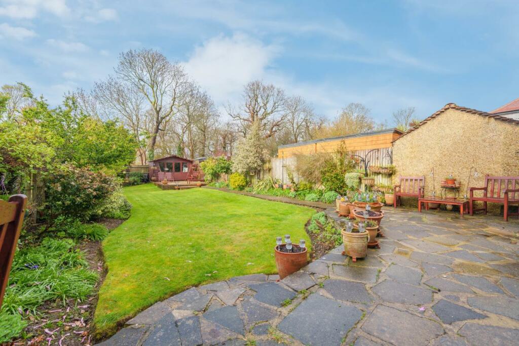 4 bedroom semidetached house for sale in Pine Avenue, West Wickham, BR4