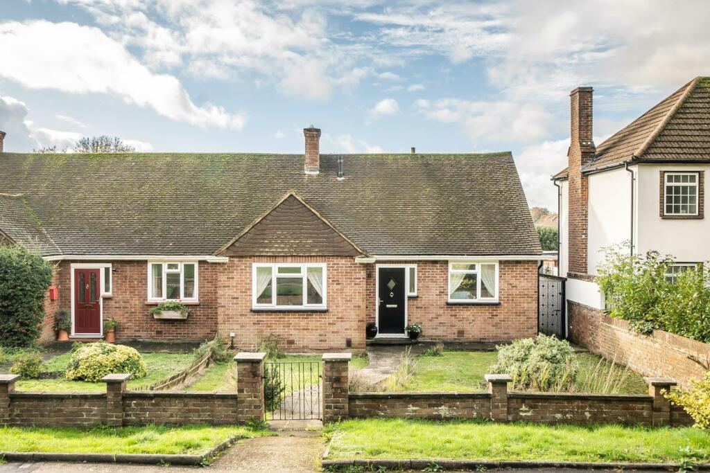 2 bedroom bungalow for sale in Gates Green Road, West Wickham, BR4