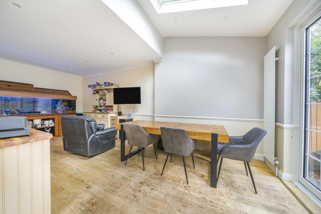 Additional property image - Pickhurst Rise, West Wickham