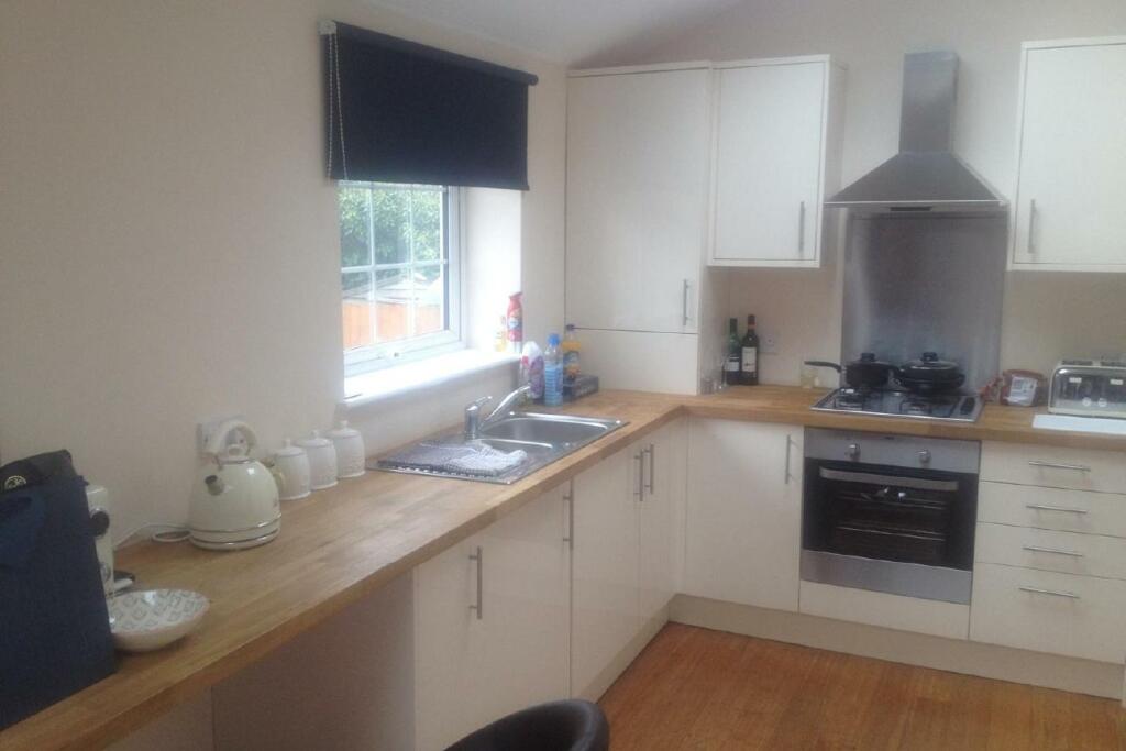 Additional property image - Pickhurst Rise, West Wickham