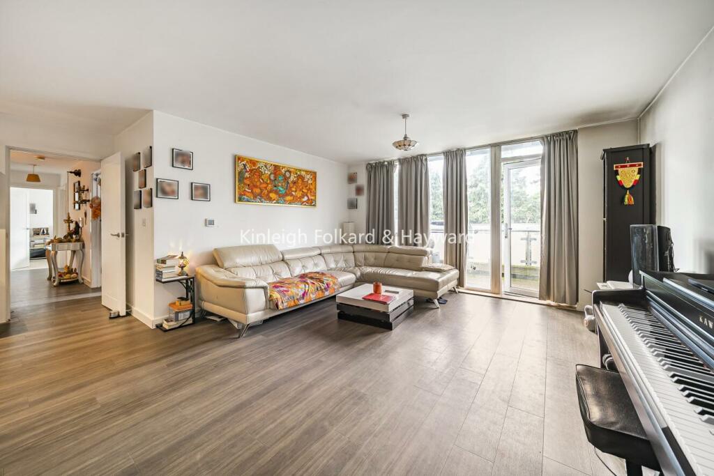 Additional property image - Glebe Way, West Wickham