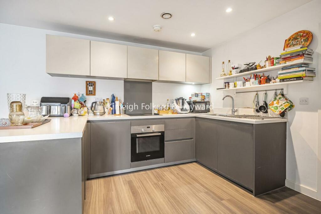 Additional property image - Glebe Way, West Wickham