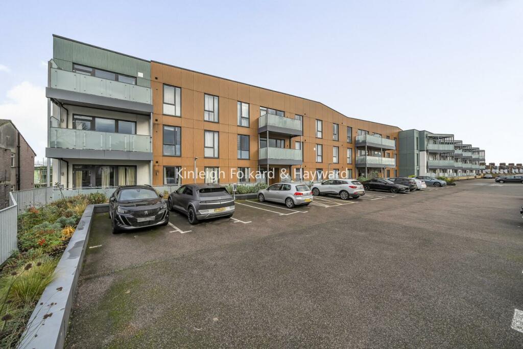 Additional property image - Glebe Way, West Wickham