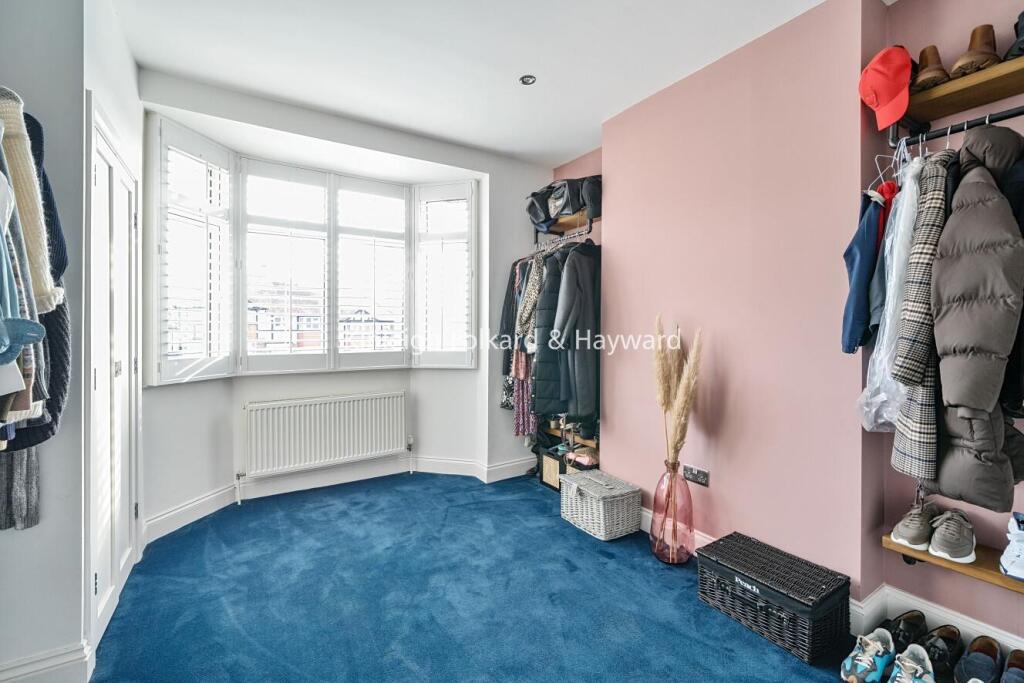 Additional property image - Pickhurst Rise, West Wickham