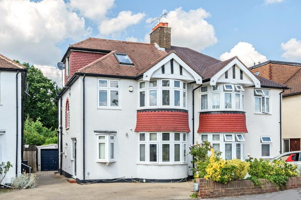 Main image of property: Links View Road, Shirley, Croydon, Surrey, CR0