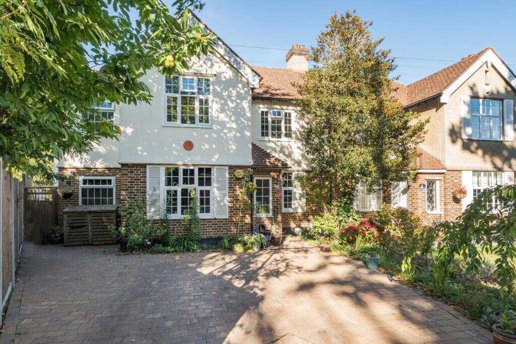 Main image of property: The Glade, West Wickham, Kent, BR4