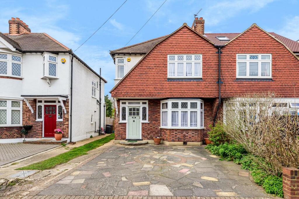 3 bedroom semidetached house for sale in Daybrook Road, Wimbledon, SW19