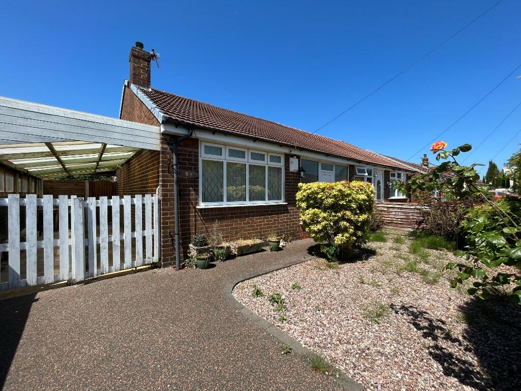 2 bedroom semidetached bungalow for sale in Mansfield Avenue, Denton, M34