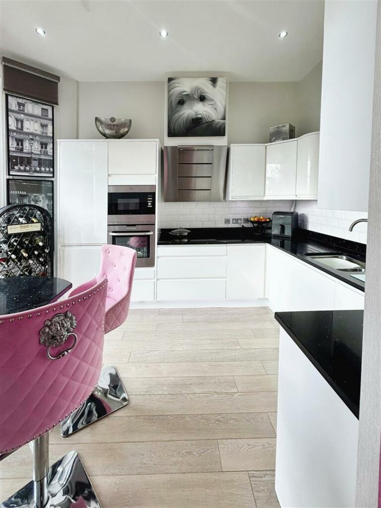 Additional property image - Wilhelmina Close, Leamington Spa