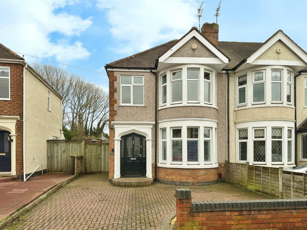 3 bedroom semidetached house for sale in Kinross Road, Leamington Spa