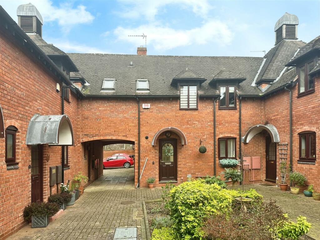 3 bedroom cottage for sale in Beverley Road, Leamington Spa, CV32