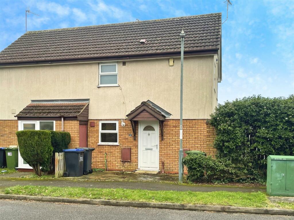 2 bedroom terraced house for sale in Mallory Drive, Warwick, CV34