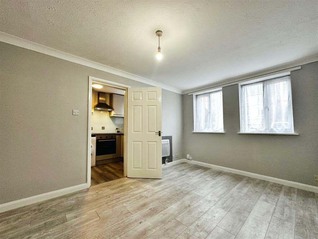 Additional property image - Charlotte Street, Leamington Spa