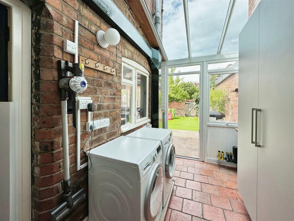 Additional property image - Leam Terrace, Leamington Spa