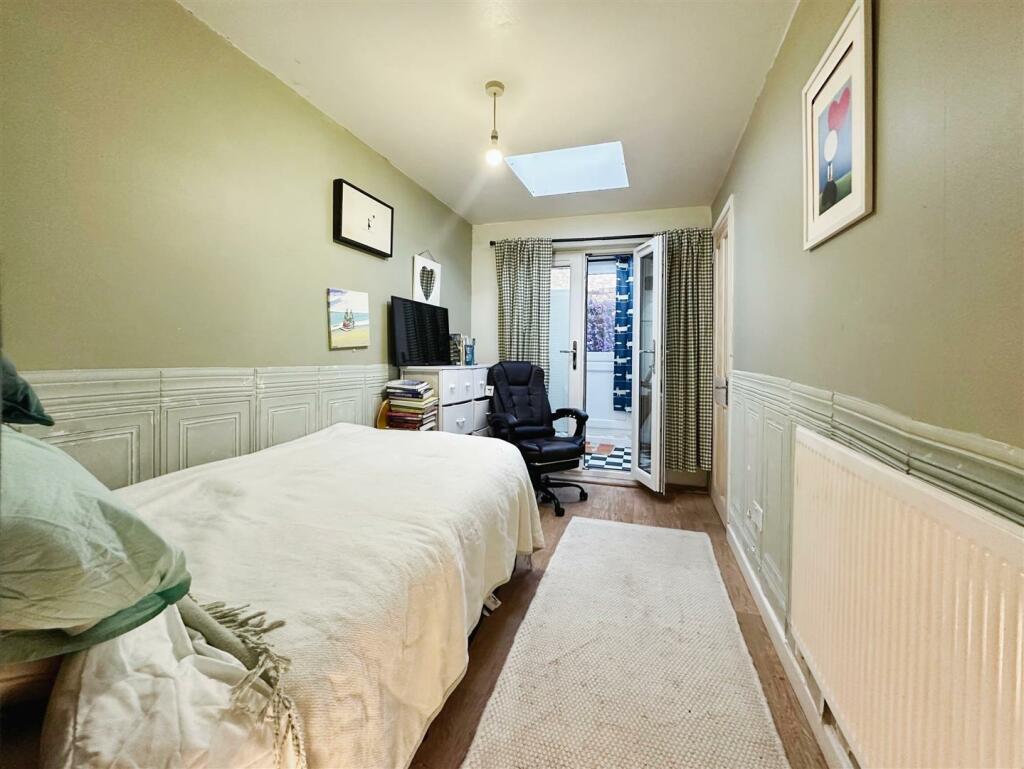 Additional property image - Binswood Street, Leamington Spa