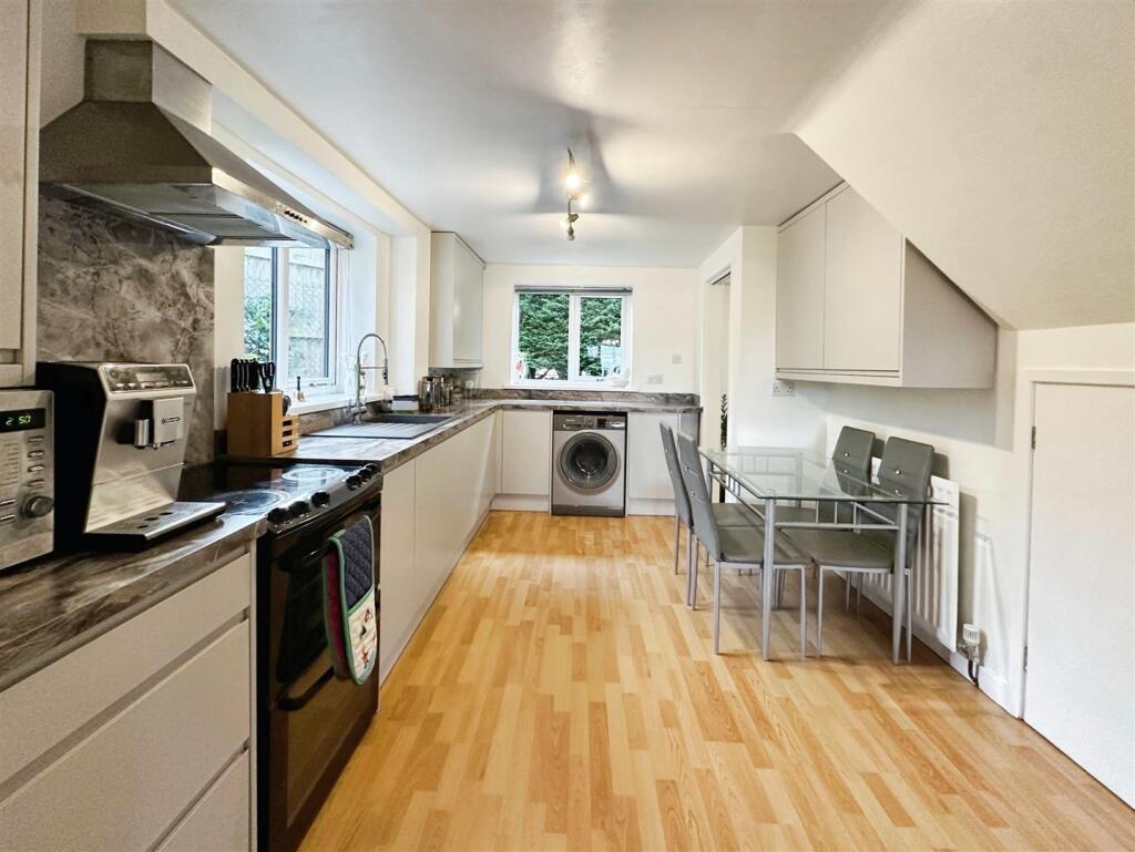 Additional property image - Harbury, Leamington Spa