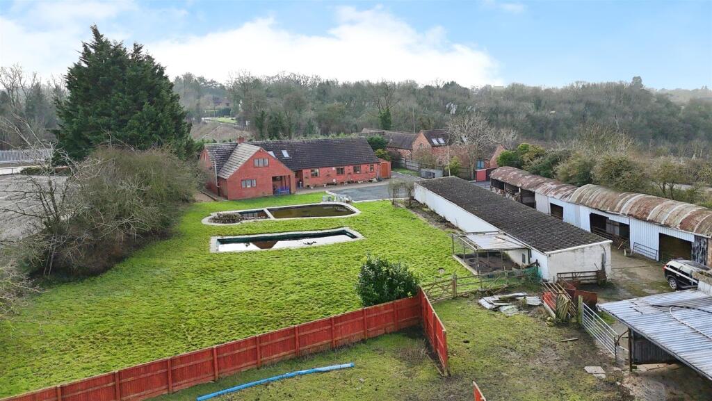 Additional property image - Harbury, Leamington Spa