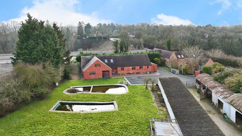 Additional property image - Harbury, Leamington Spa