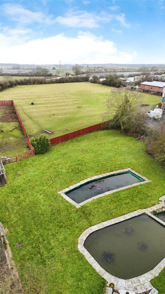 Additional property image - Harbury, Leamington Spa