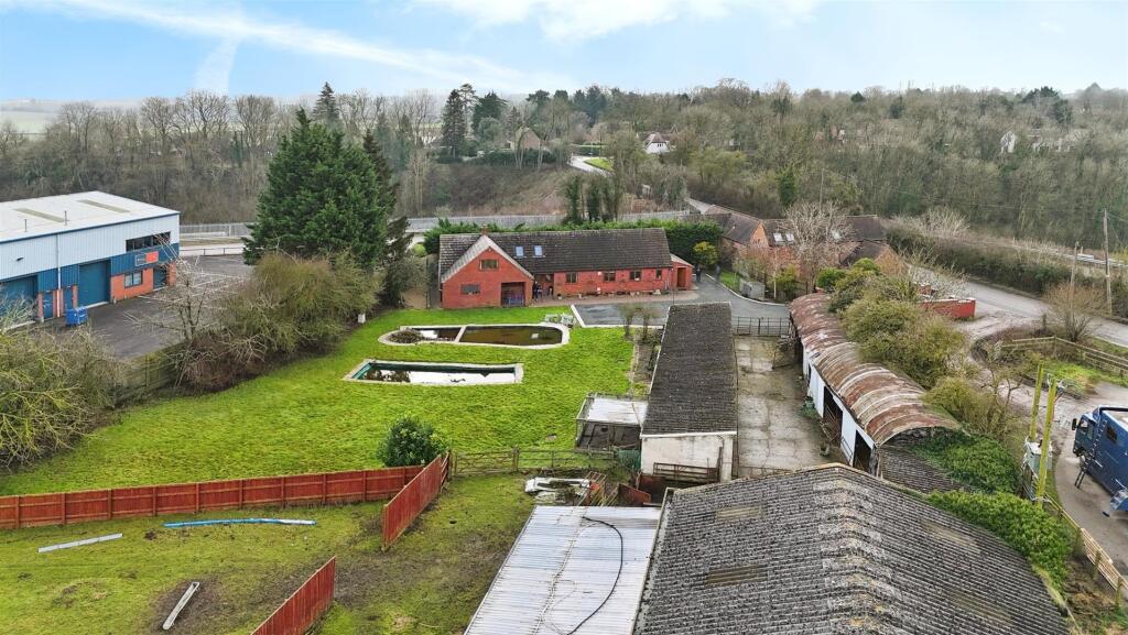 Additional property image - Harbury, Leamington Spa
