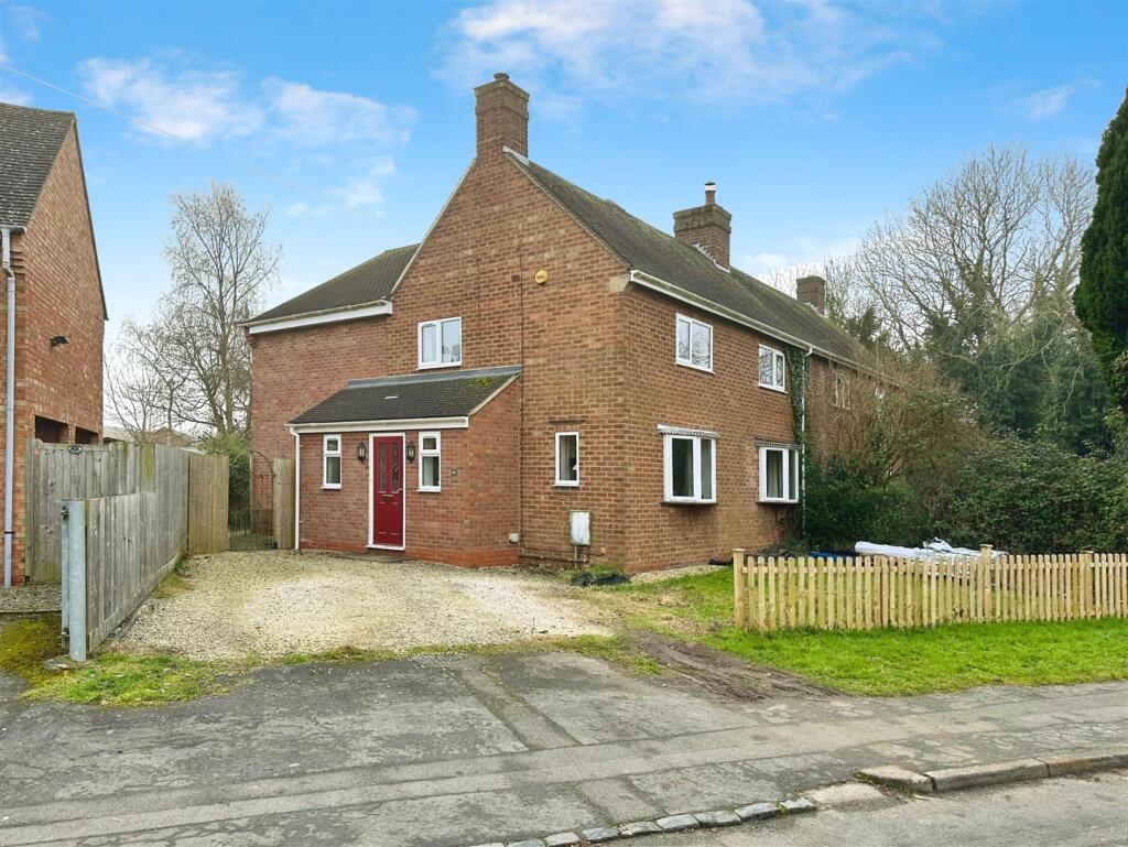 4 bedroom semi-detached house