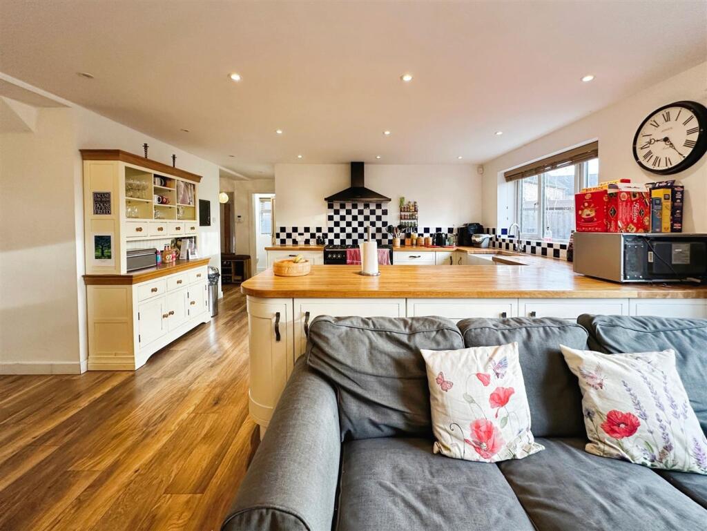 Additional property image - Manor Road, Harbury, Leamington Spa