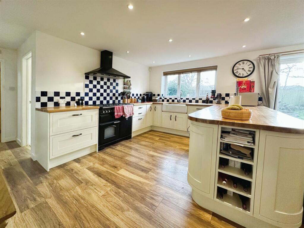 Additional property image - Manor Road, Harbury, Leamington Spa