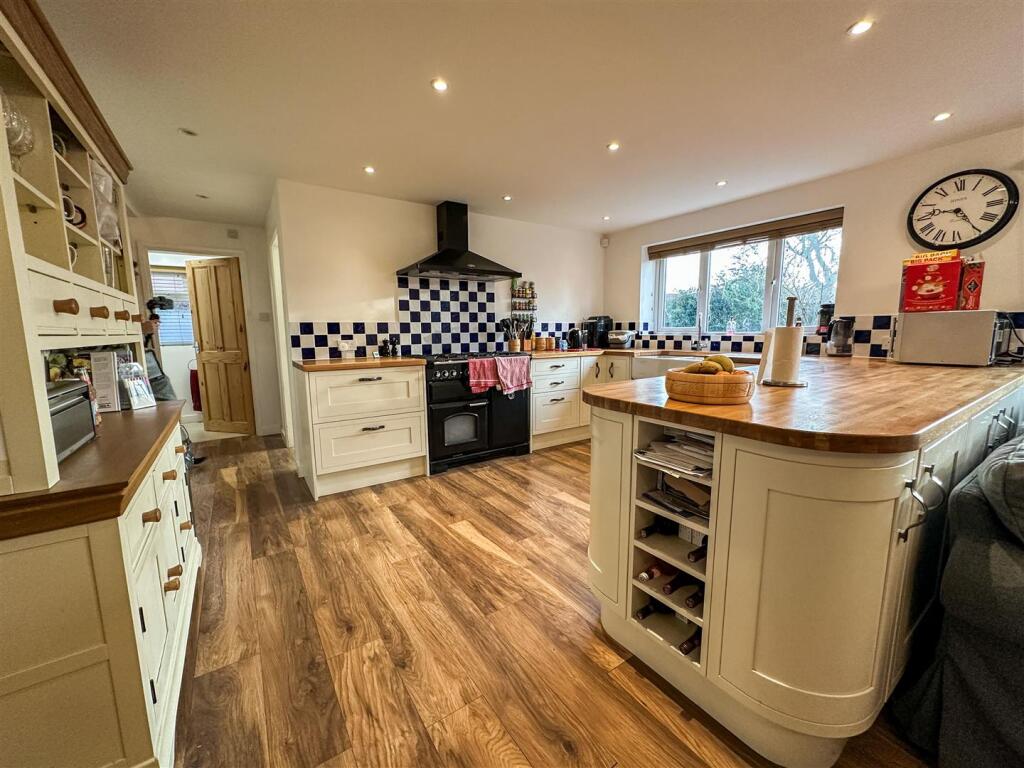 Additional property image - Manor Road, Harbury, Leamington Spa