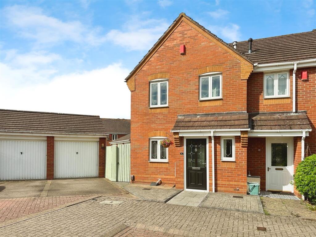 Main image of property: Parolles Close, Heathcote, Warwick