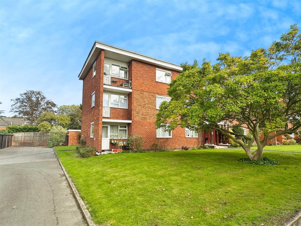 Main image of property: Brookhurst Court, Beverley Road, Leamington Spa