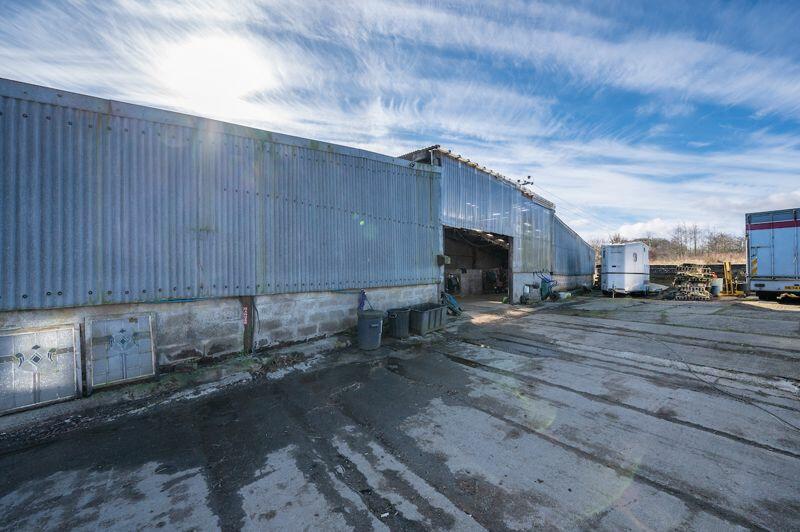 5 bedroom smallholding for sale in 2 Blackfaulds Farm, Avonbridge