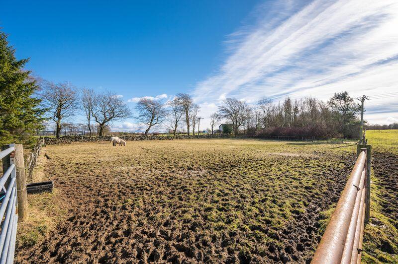 5 bedroom smallholding for sale in 2 Blackfaulds Farm, Avonbridge