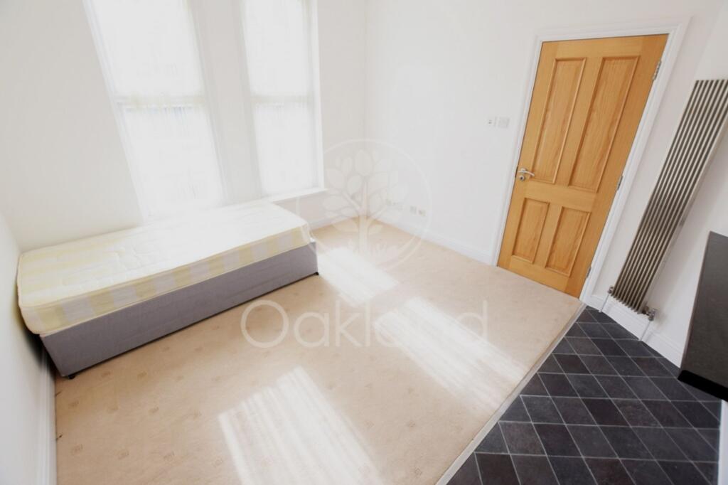 Main image of property: 22 Ashgrove Road, Goodmayes, IG3