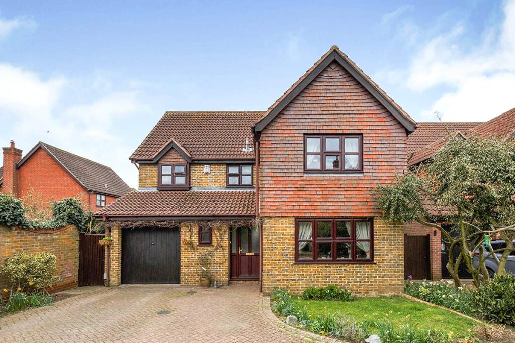 Main image of property: The Mead, New Ash Green, Longfield, Kent, DA3