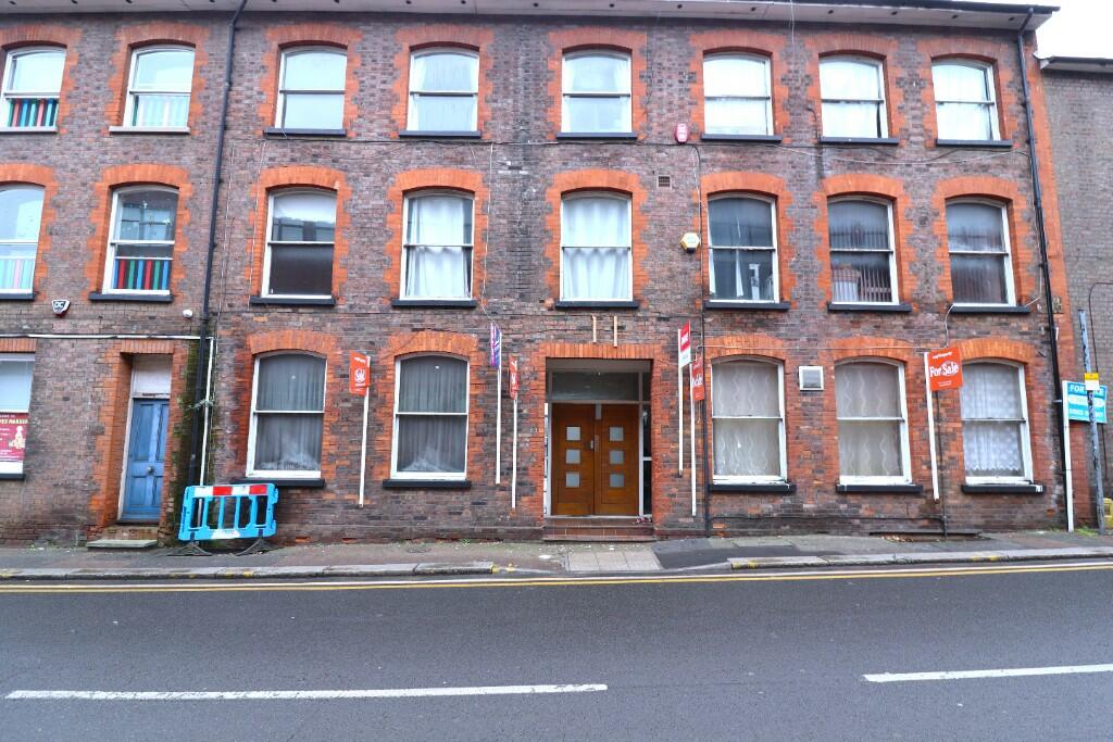 Main image of property: Park Street West, Luton, Bedfordshire, LU1